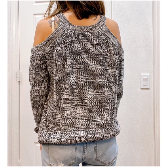 #20 Cozy Cold Shoulder Knit Sweater Top - Picture 4 of 4